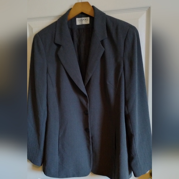 Gianni Petite Blazer - Picture 12 of 12